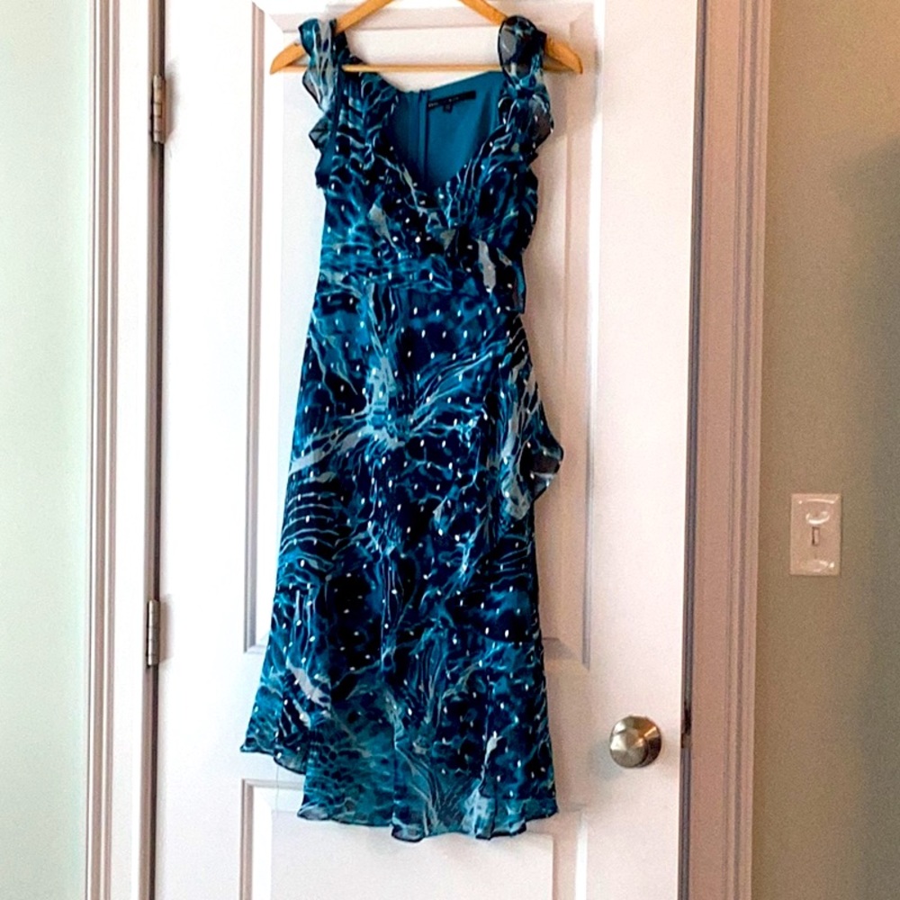 White House market dress